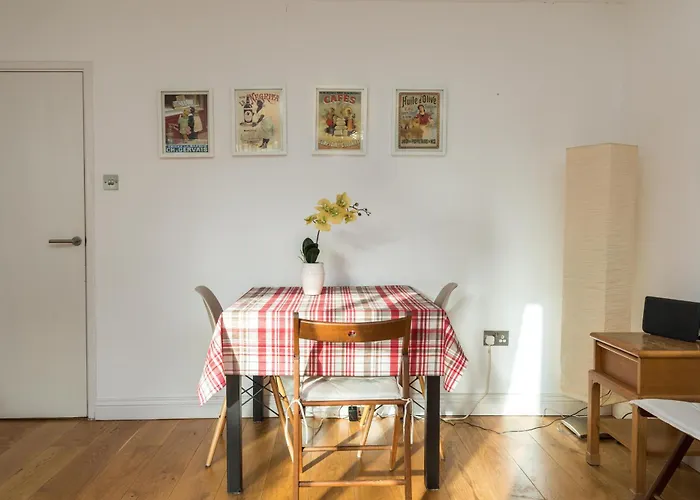 Super 1Bd Garden Flat Islington London